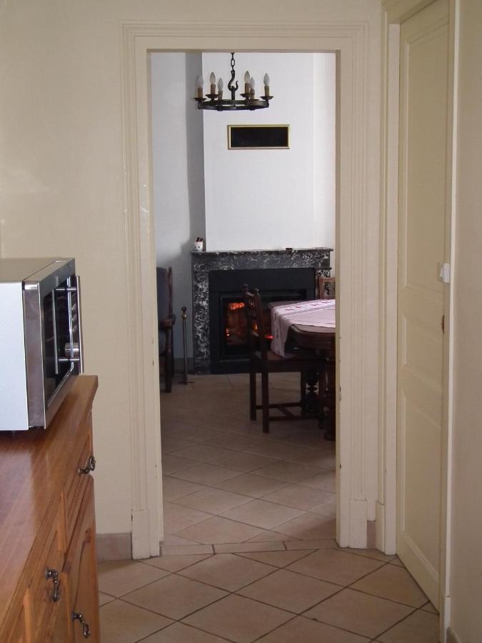 De Chassigny